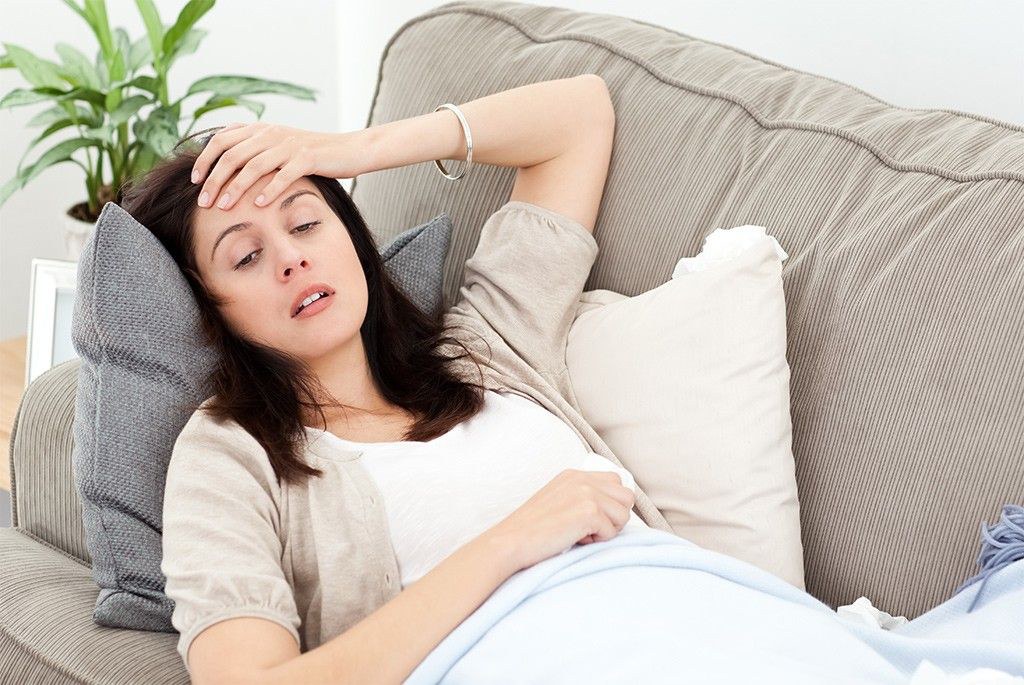 Gương mặt trông mệt mỏi, thiếu sức sống dù đã ngủ đủ do làn da xỉn màu