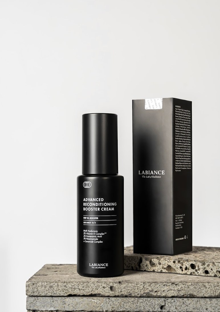 Advanced Reconditioning Booster Cream giúp dưỡng ẩm, làm mềm da sau treatment.