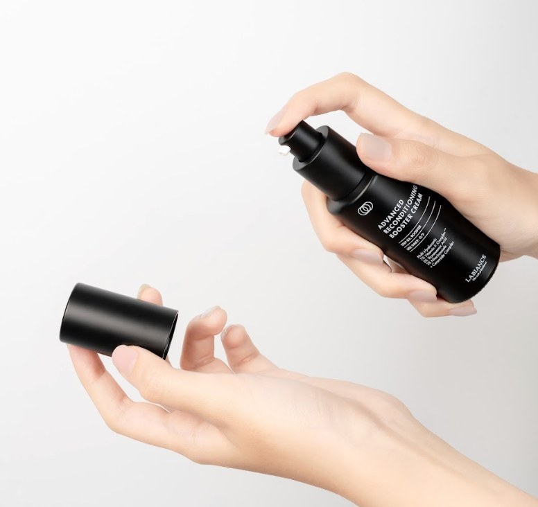 Advanced Reconditioning Booster Cream giúp dưỡng ẩm, làm mềm da